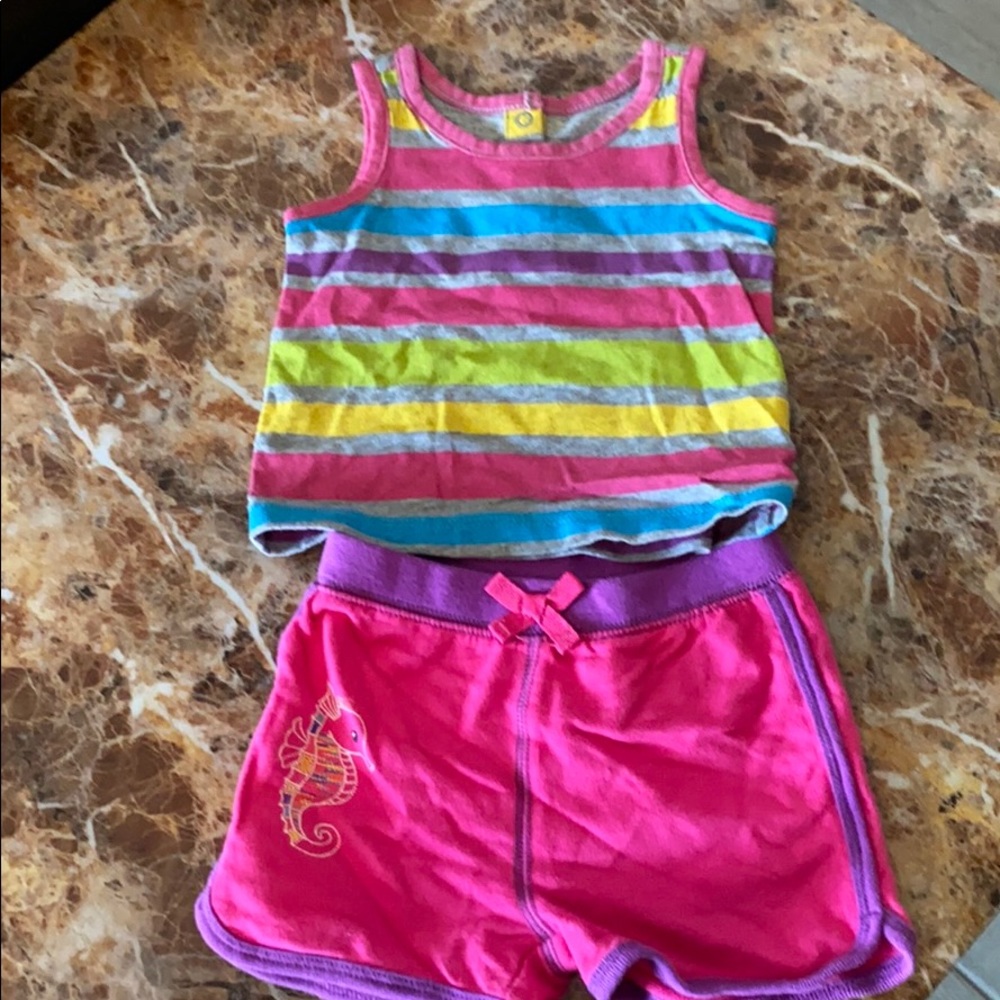2 piece set with cute seahorse
